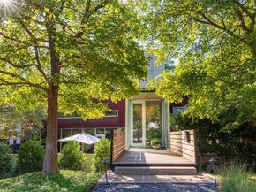 709  Kessler Woods Trail , Dallas Texas 75208