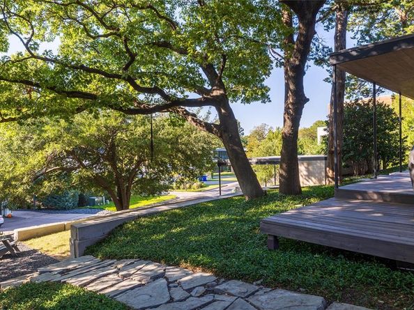 709  Kessler Woods Trail , Dallas Texas 75208