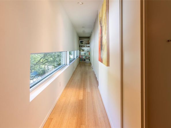 709  Kessler Woods Trail , Dallas Texas 75208