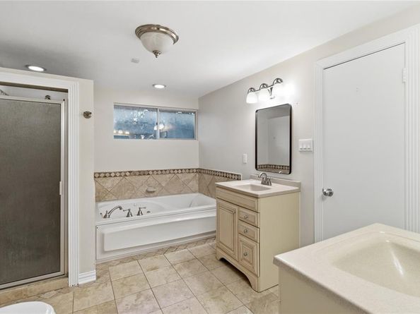 1223  Farnham Court E, Irving Texas 75062