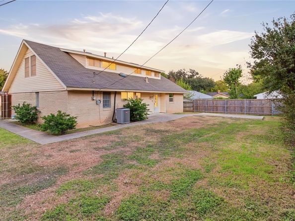 1223  Farnham Court E, Irving Texas 75062