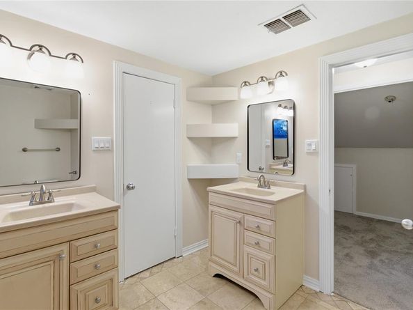 1223  Farnham Court E, Irving Texas 75062