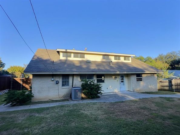 1223  Farnham Court E, Irving Texas 75062