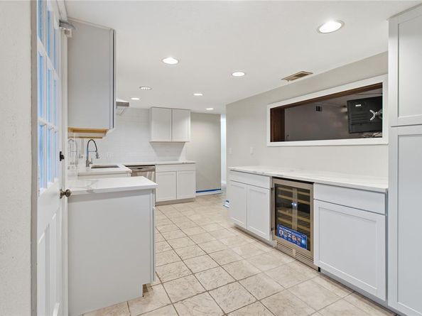 1223  Farnham Court E, Irving Texas 75062