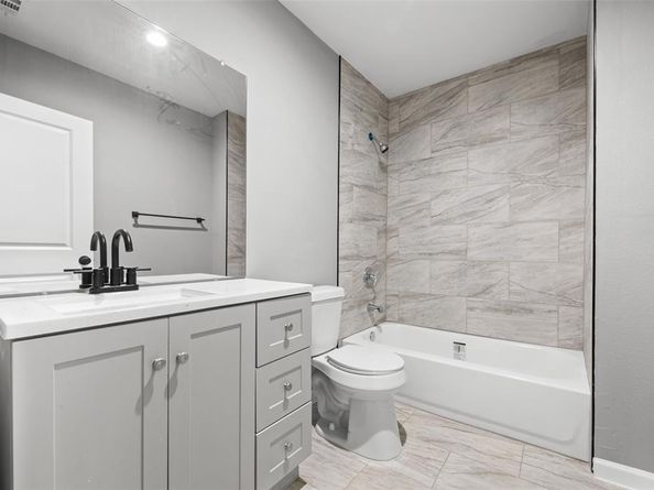 1616 E Robert Street , Fort Worth Texas 76104