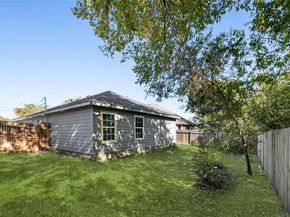 1616 E Robert Street , Fort Worth Texas 76104