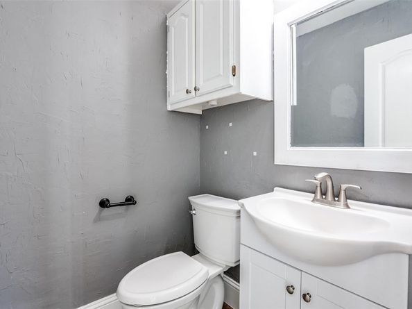 1104  Elk Trail , Carrollton Texas 75007