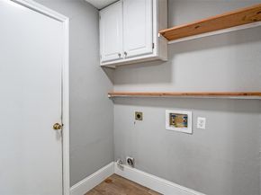 1104  Elk Trail , Carrollton Texas 75007