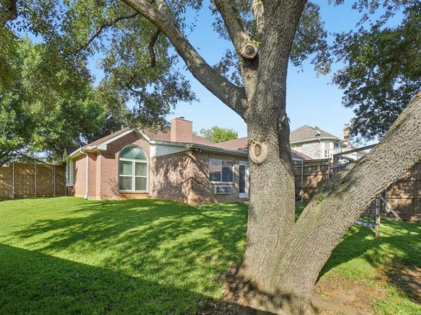 1424  Bogard Lane , Lewisville Texas 75077
