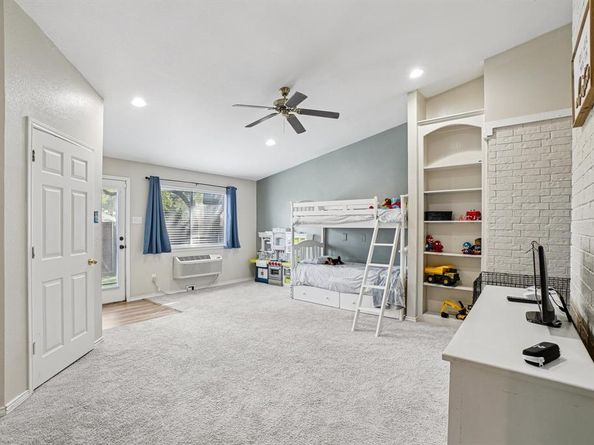 1424  Bogard Lane , Lewisville Texas 75077