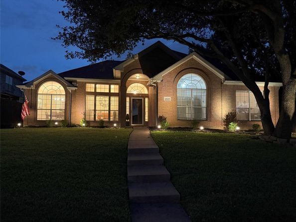1424  Bogard Lane , Lewisville Texas 75077