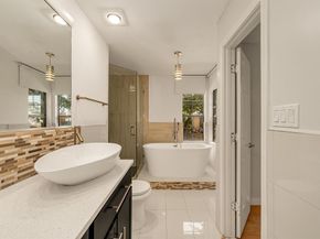 1563  Mccoy Street , Dallas Texas 75204