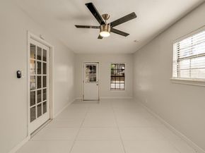 1563  Mccoy Street , Dallas Texas 75204