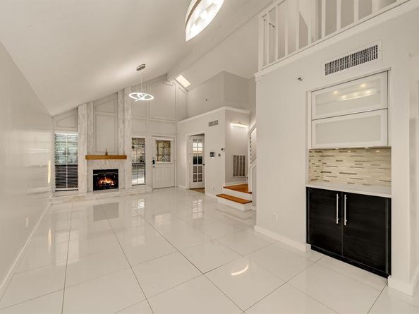 1563  Mccoy Street , Dallas Texas 75204