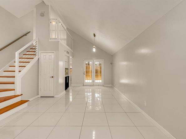 1563  Mccoy Street , Dallas Texas 75204