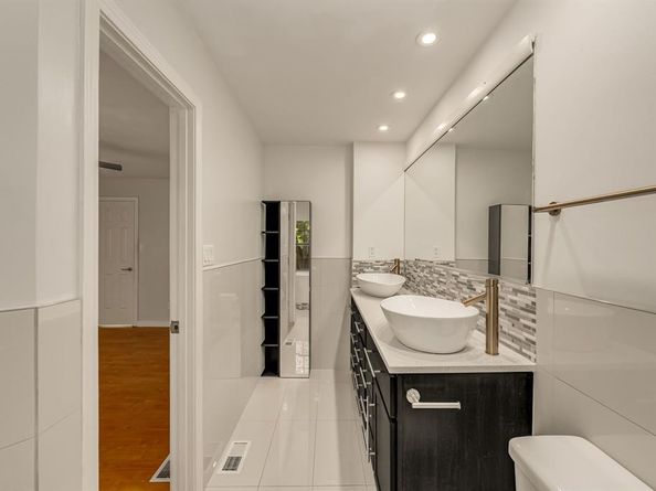 1563  Mccoy Street , Dallas Texas 75204