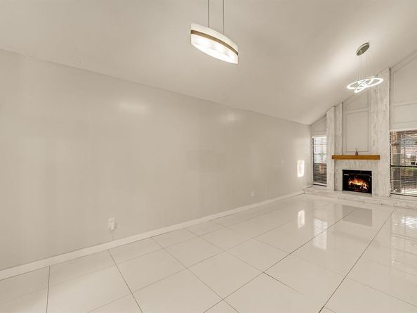 1563  Mccoy Street , Dallas Texas 75204