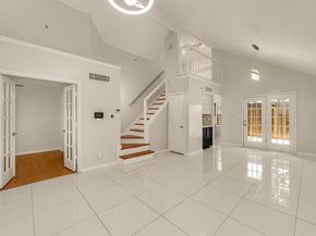 1563  Mccoy Street , Dallas Texas 75204