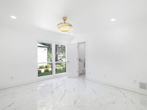 5407  Westgrove Drive , Dallas Texas 75248