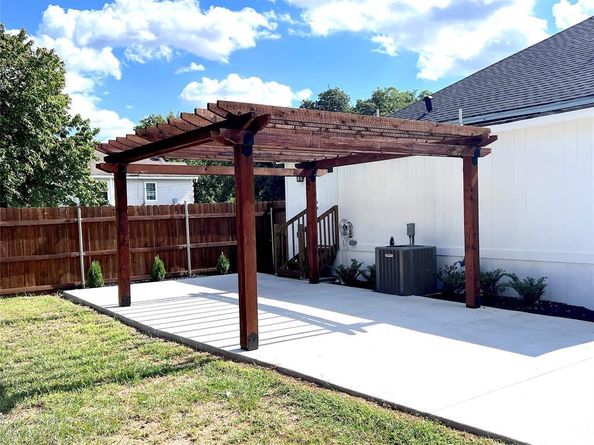 3400  Spence Street , Dallas Texas 75215