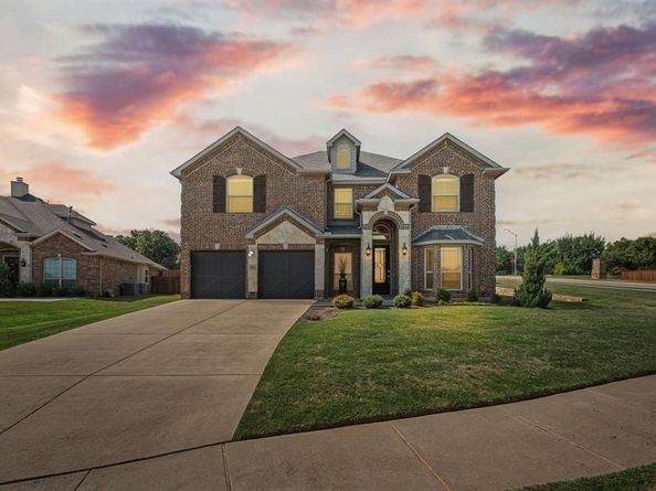 203  Chateau Avenue , Kennedale Texas 76060