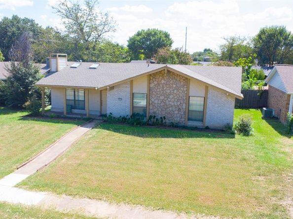 1914  Snowmass Lane , Garland Texas 75044
