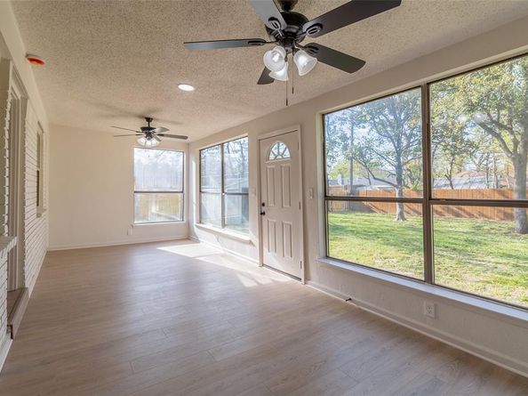 6192  Wrigley Way , Fort Worth Texas 76133