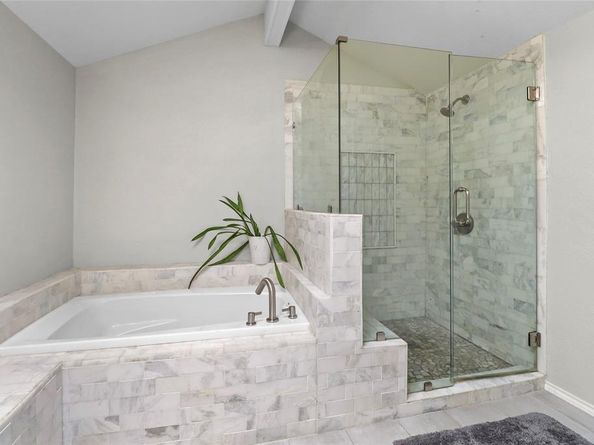 1008  Via Valencia  , Mesquite Texas 75150