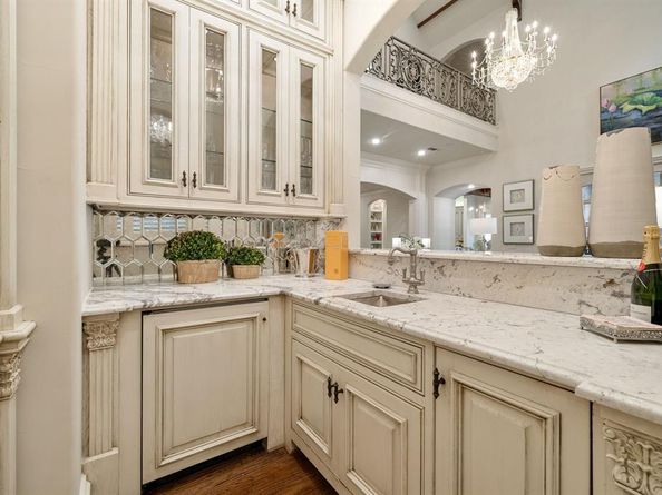 1  Bretton Woods Way , Dallas Texas 75220