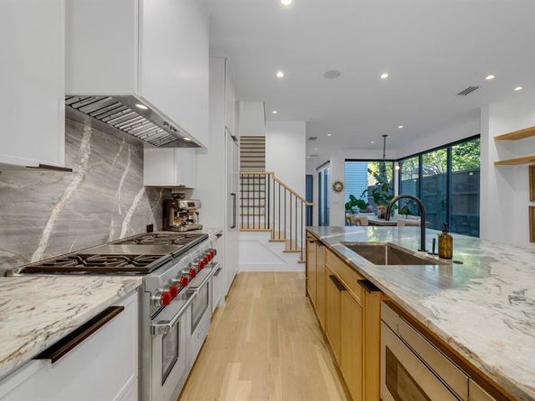 4214  Hawthorne Avenue , Dallas Texas 75219