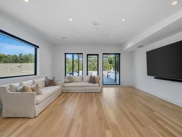 4214  Hawthorne Avenue , Dallas Texas 75219