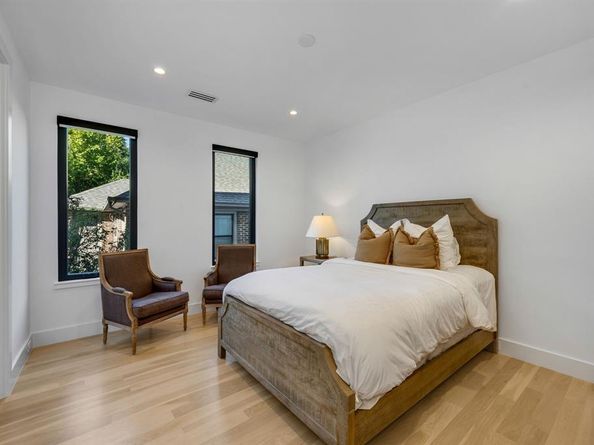 4214  Hawthorne Avenue , Dallas Texas 75219