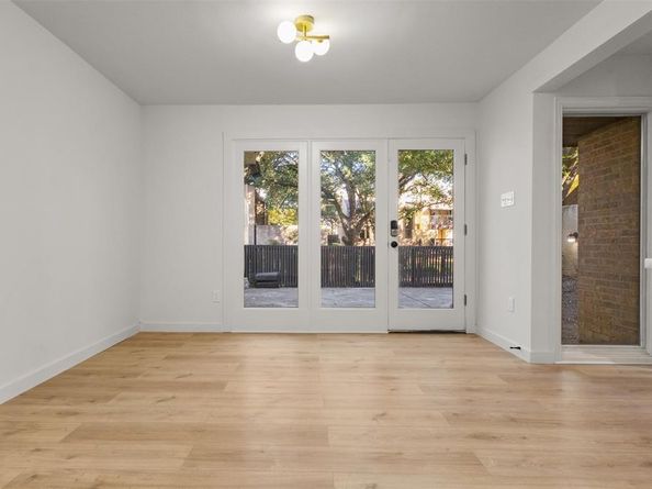 1111  Portales Lane , Irving Texas 75061