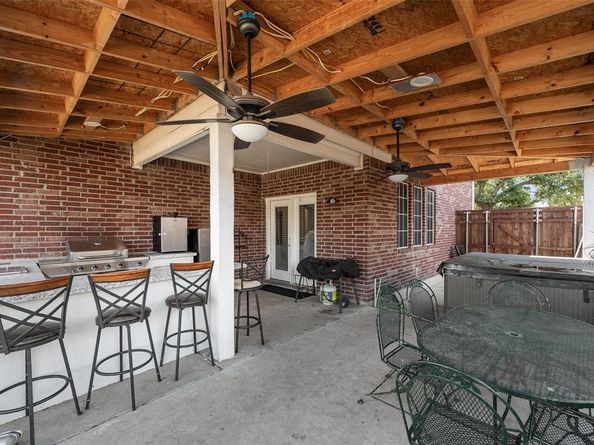 6810  Amesbury Lane , Rowlett Texas 75089