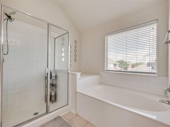 6810  Amesbury Lane , Rowlett Texas 75089