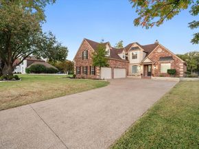352  Leeward Circle , Azle Texas 76020