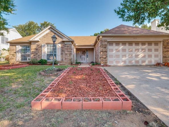 6215  Echo Summit Lane , Arlington Texas 76017