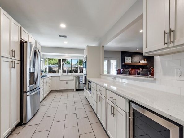 3807  Blue Trace Lane , Farmers Branch Texas 75244