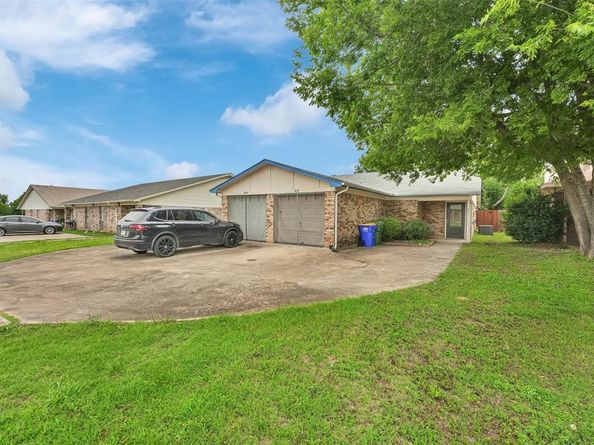 411 S Las Vegas Trail , White Settlement Texas 76108