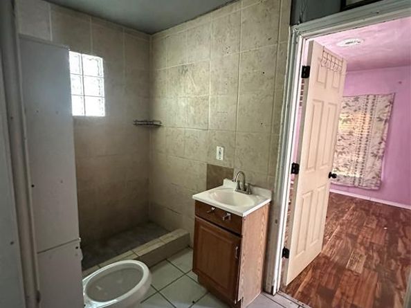 539  Ella Avenue , Dallas Texas 75217