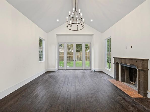 4509  Pomona  , Dallas Texas 75209