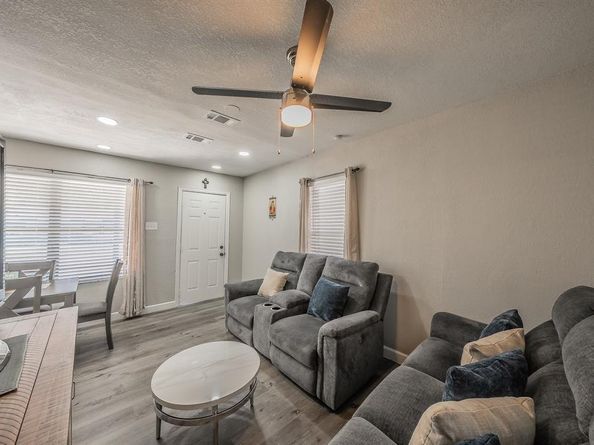 4506  Roberts Avenue , Dallas Texas 75215