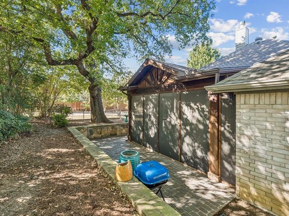 2255  Grandview Drive , Flower Mound Texas 75028