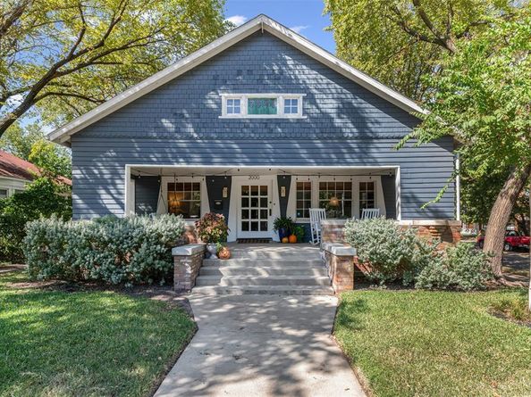 2000  College Avenue , Fort Worth Texas 76110