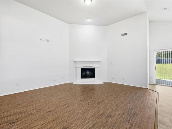 1016  Fairweather Drive , Fort Worth Texas 76120