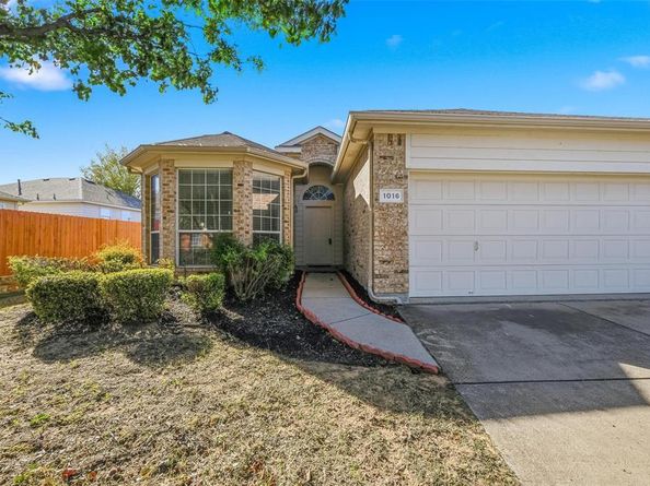 1016  Fairweather Drive , Fort Worth Texas 76120