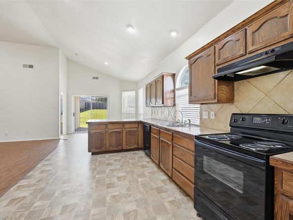 1016  Fairweather Drive , Fort Worth Texas 76120