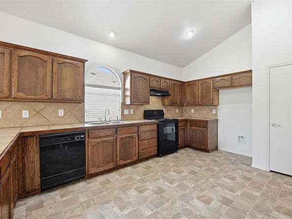 1016  Fairweather Drive , Fort Worth Texas 76120