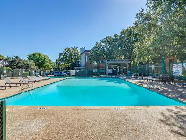 2300  Bamboo Drive  N207, Arlington Texas 76006