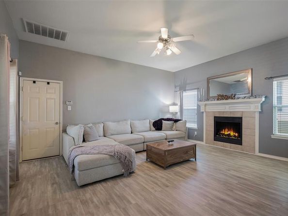 1204  Hayden Lane , Savannah Texas 76227